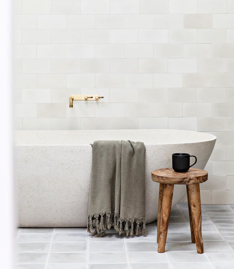 Scandinavian Bathroom with Teak Wood Stool via @the.palm.co