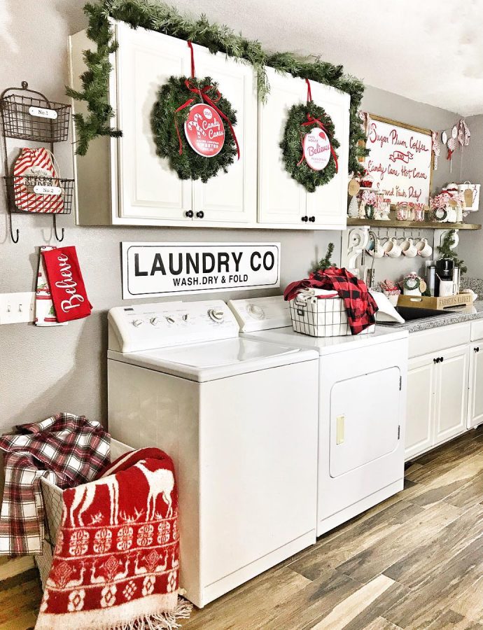 10 Amazing Christmas Laundry Room Decor Ideas