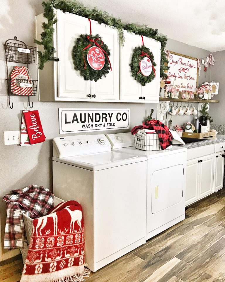 10 Amazing Christmas Laundry Room Decor Ideas
