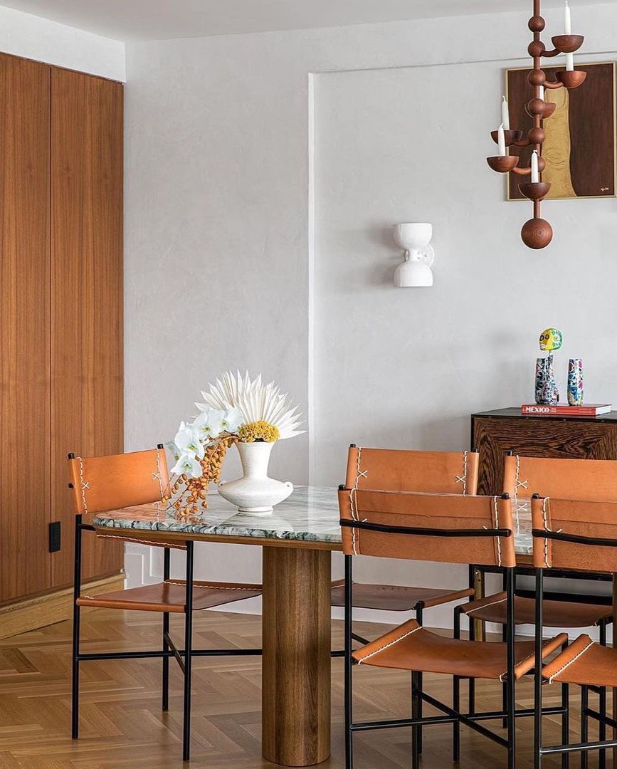 Ceramic Vase in Mid-century modern dining room via @talirothdesigns