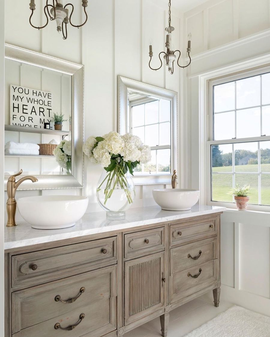 Country Pendant Lighting in Farmhouse Bathroom via @beautifulchaos.home