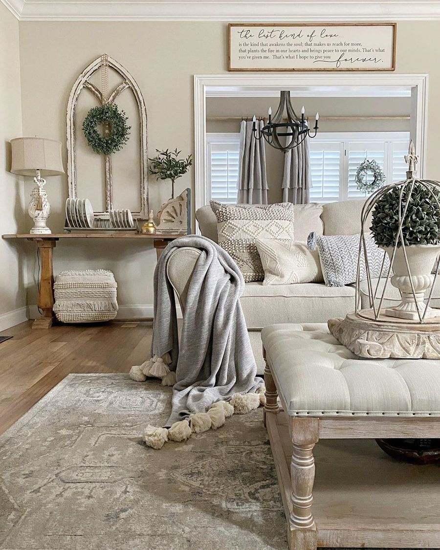 Farmhouse Style Living Room Design | www.resnooze.com