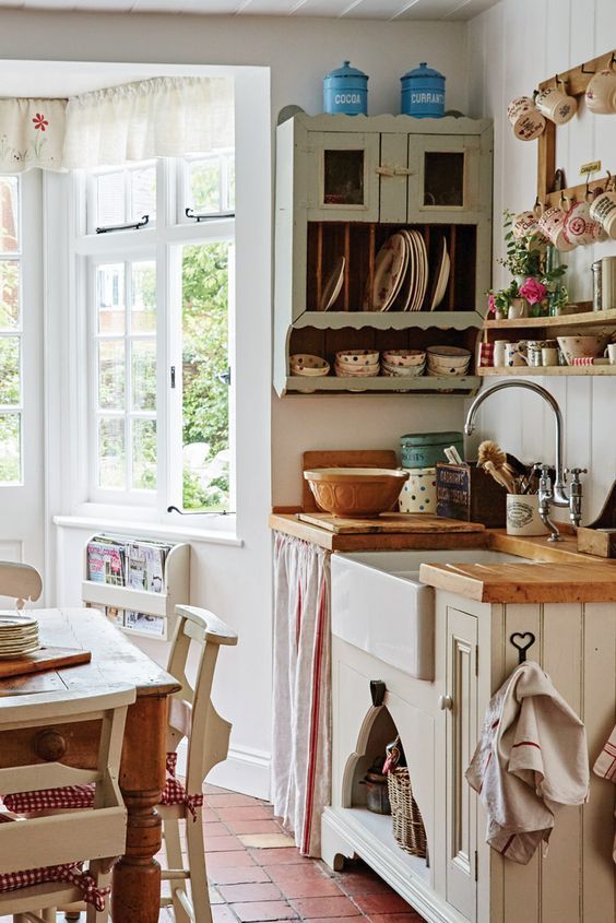 Old Country Kitchen Cabinets Things In The Kitchen   Farmhouse Sink In A English Country Kitchen Via Victoria Mag 