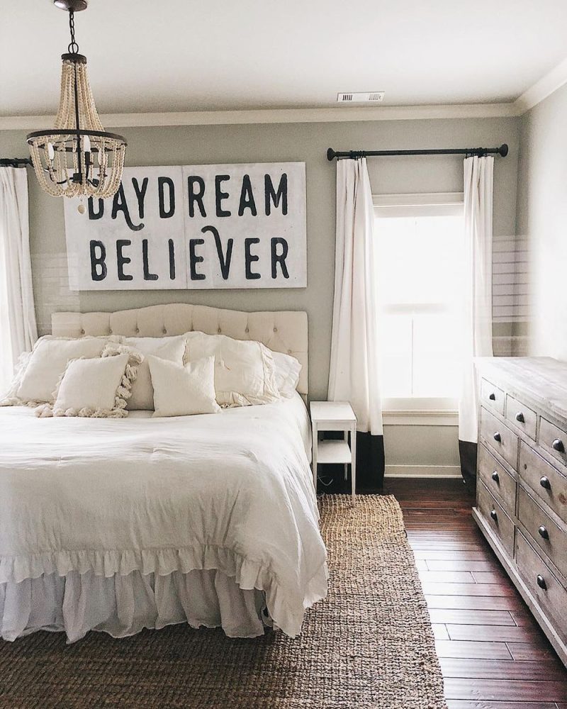 19 Modern Farmhouse Bedroom Decor Ideas