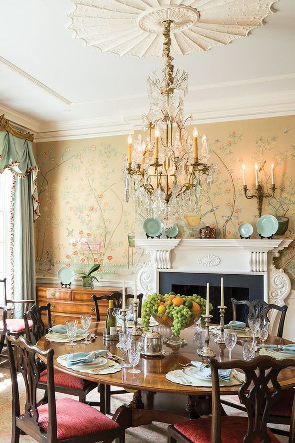 Floral wallpaper in English Country Dining Room