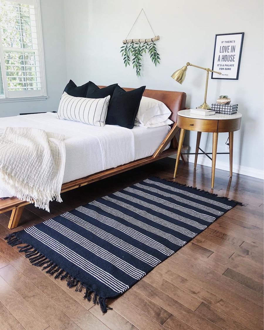 Leather Headboard Mid-Century Modern Bedroom via @theheartandhaven