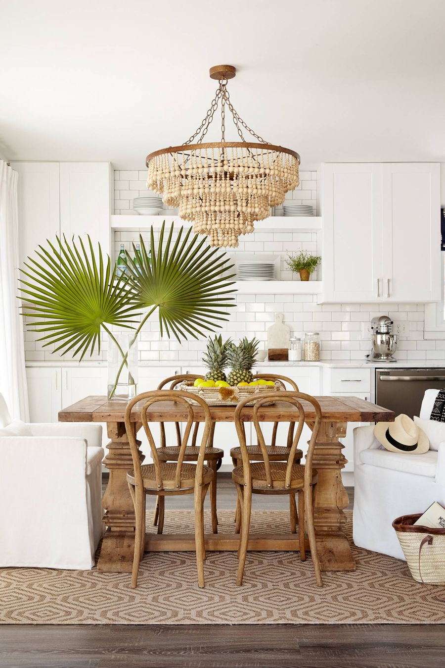 Dining Room Decore - 15 Amazing Farmhouse Dining Room Decor Ideas Trends / Neutral dining room from hgtv green home 2008 5 photos.