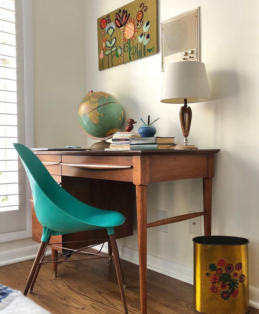 Mid-Century Modern Office with Wood Desk via @theretrobeehive