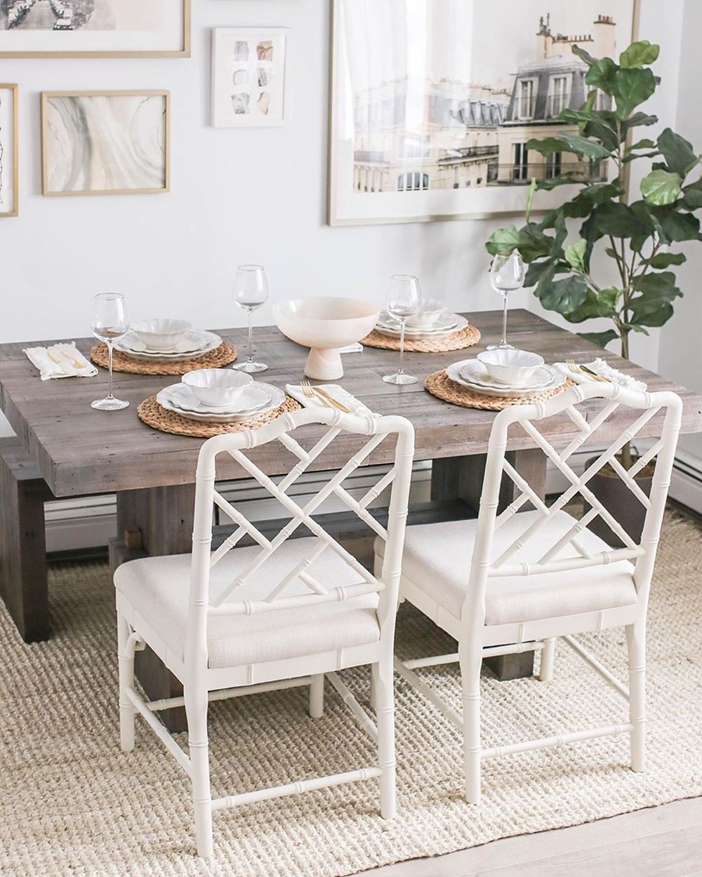 Neutral Dining Room with Jute rug and Green Indoor House Plant via @teresalaucar
