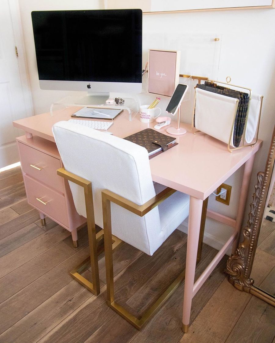 Office Accessories for Glam Office with iPhone Stand and Paper Organizer via @teresalaucar