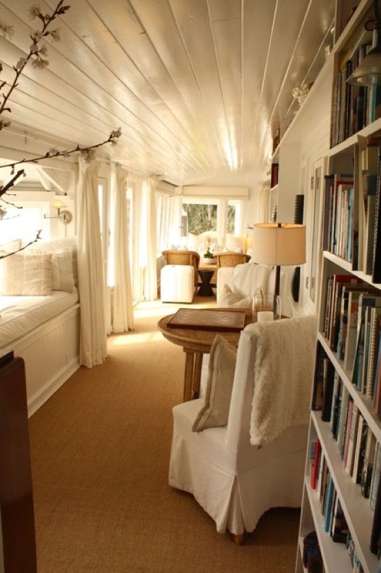 Reading Nook in the Hallway via Shannon Malone