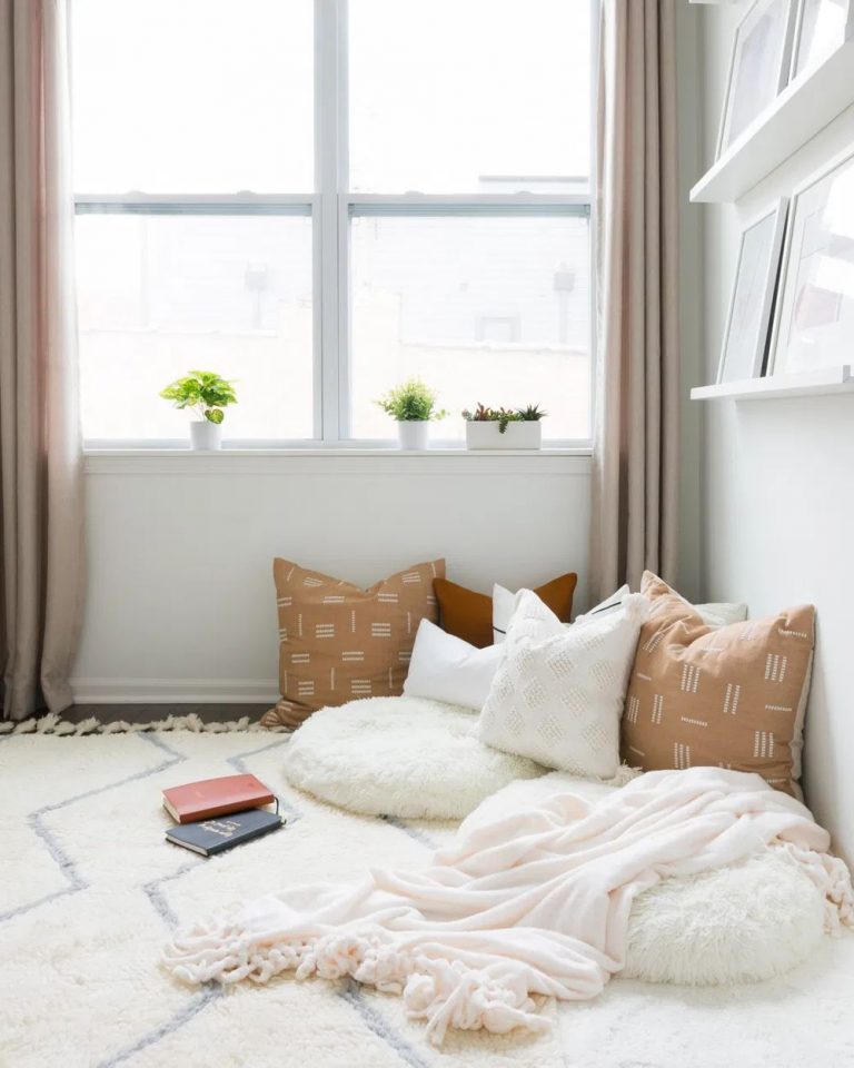 37 Amazing Reading Nooks You'll Never Want to Leave