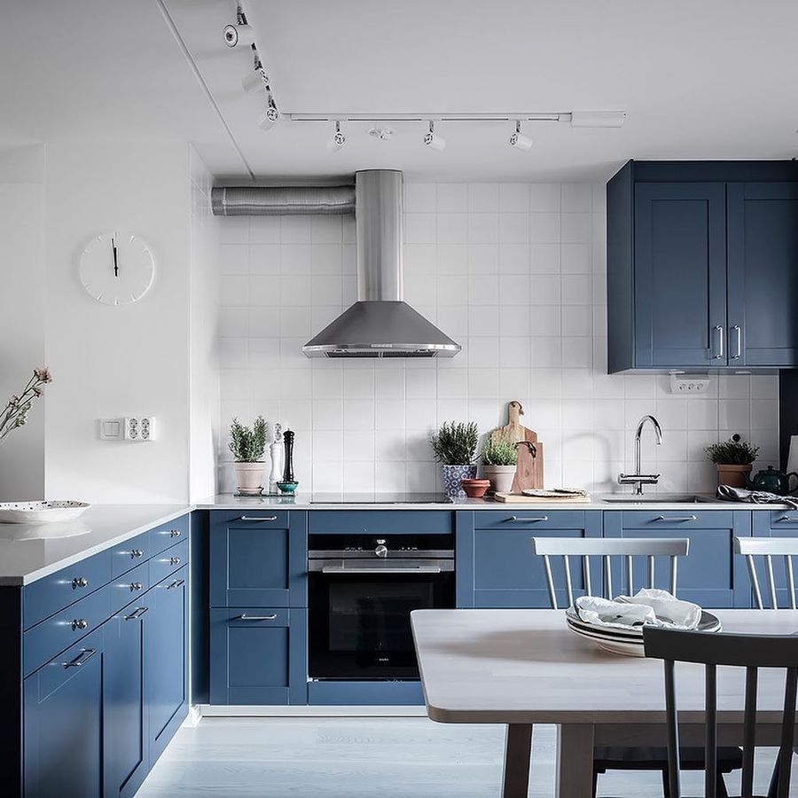 10 Best Modern Scandinavian Kitchen Design Ideas   Scandinavian Kitchen With Scandi Blue Cabinets Via @entrancemakleri 