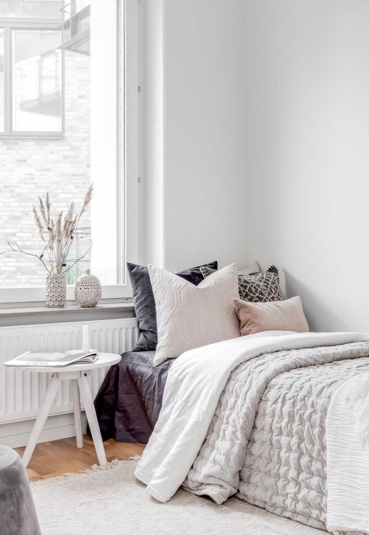 Small Scandinavian Bedroom Design via vaningen.se