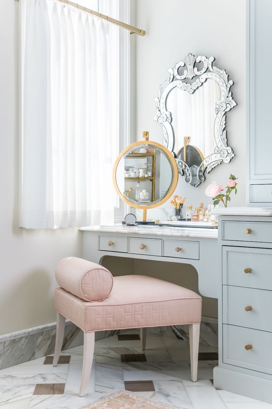 Why Makeup Vanities are the Perfect Addition to Your Space