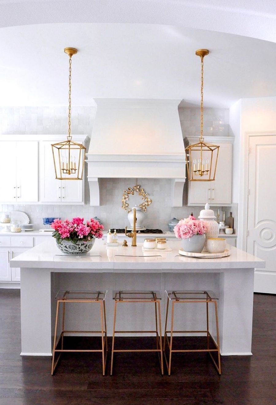Acrylic Counter Chairs in Glam Kitchen via @decorgold