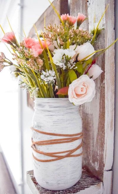 DIY Farmhouse Spring Mason jar Planter via kenarry