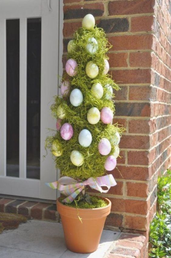 Easter Egg Outdoor Tree for Entryway via Kristin Lee