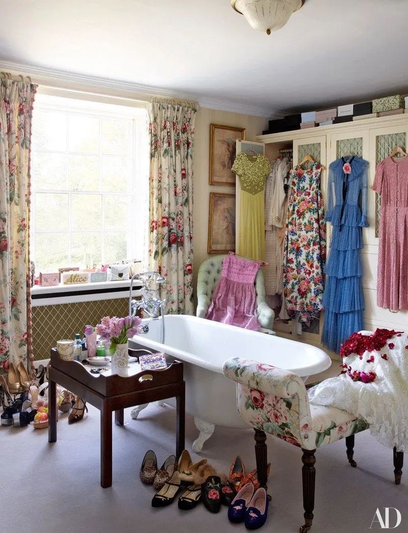 English country bathroom and Closet via Alice Naylor-Leyland