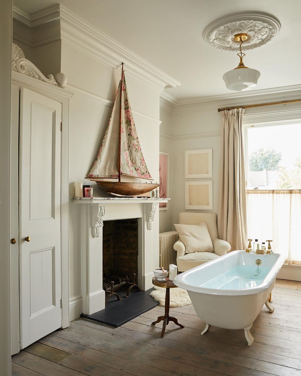 English country bathroom coastal home style buchanan.studio