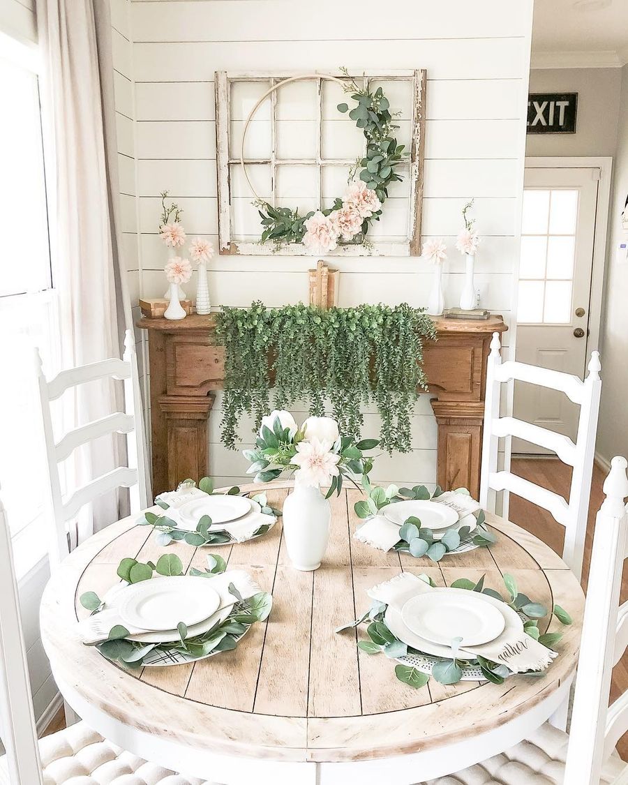 Eucalyptus Table Setting in Farmhouse Spring Dining Room Decor via @rusticpigdesigns