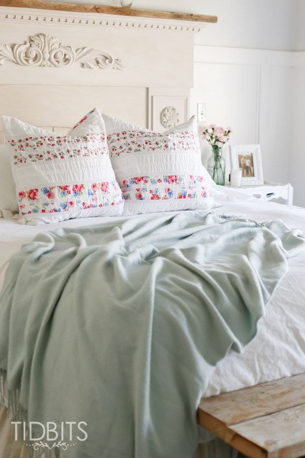 Farmhouse Spring Decor - Homemade Floral Pillows sewn by hand using Joanne fabrics via Tidbits-cami