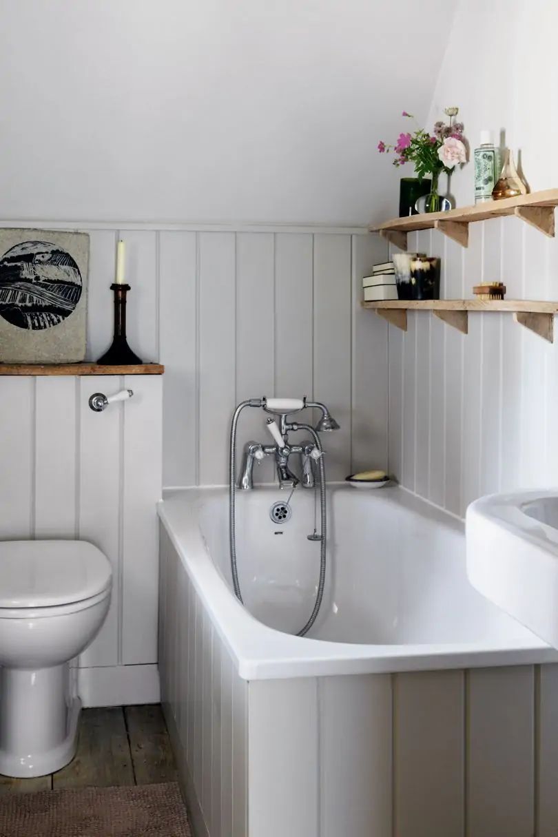21 English Country Bathroom Designs To, Small Country Bathroom Design