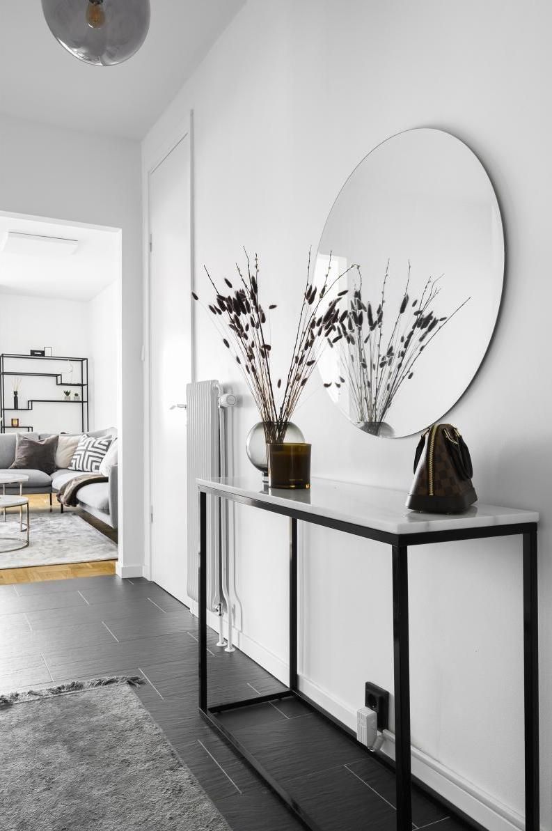 Large Round Wall Mirror Scandinavian Entryway via vaningen.se