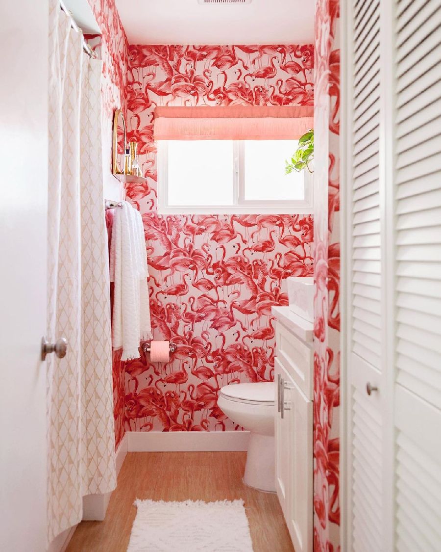 Mid-Century Modern Bathroom with Flamingo wallpaper via @melodrama