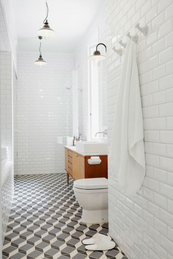 Mid-Century Modern Bathroom with Gray Geometric Floor Tile