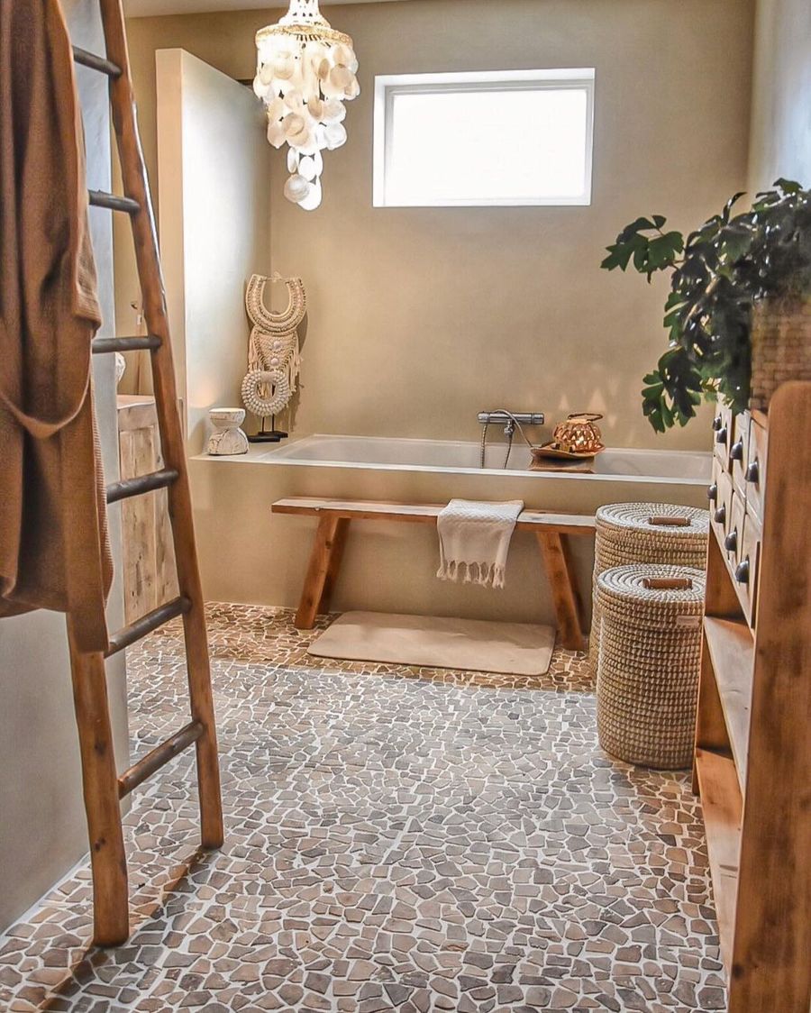 15 Boho-Style Bathroom Decor Ideas to Copy