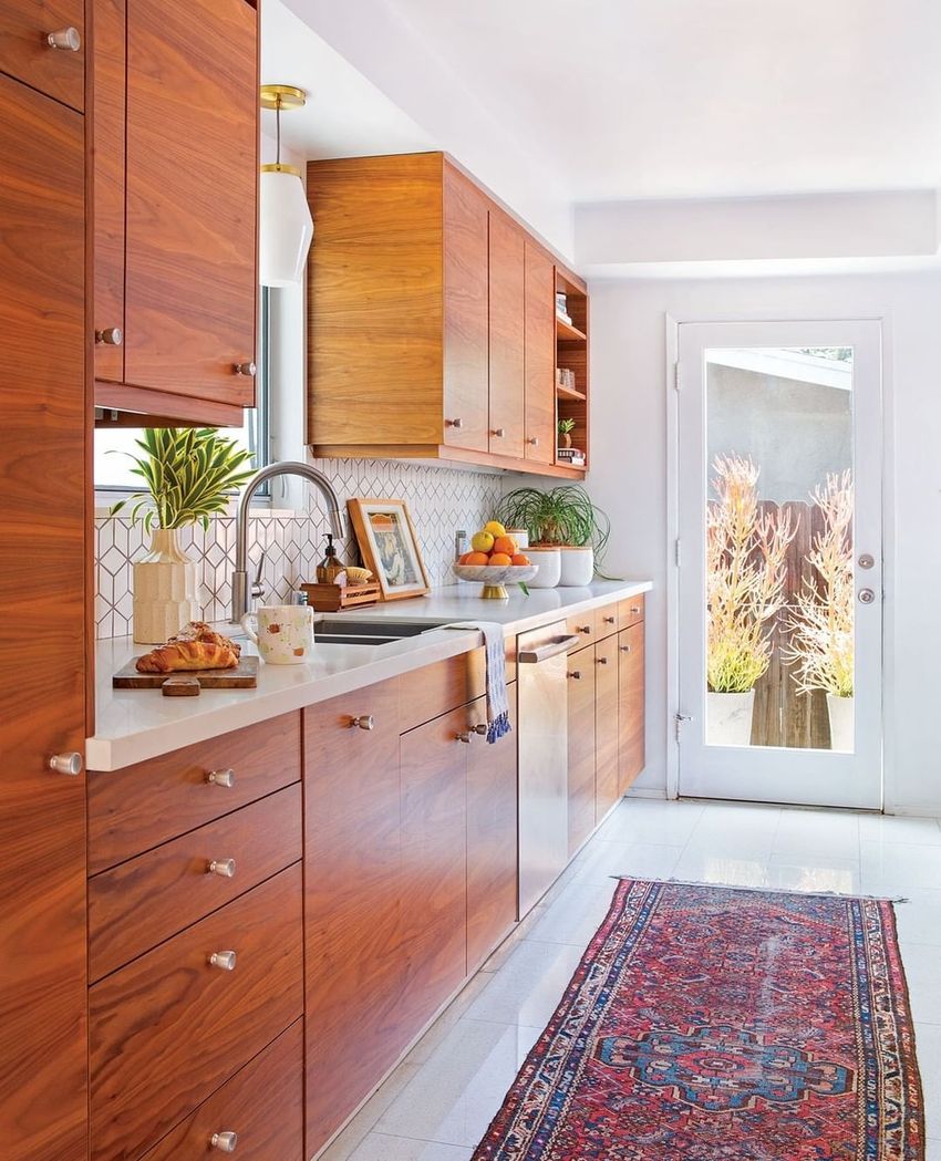 Oriental Runner Rug Mid-Century Modern Kitchen via @avintagesplendor