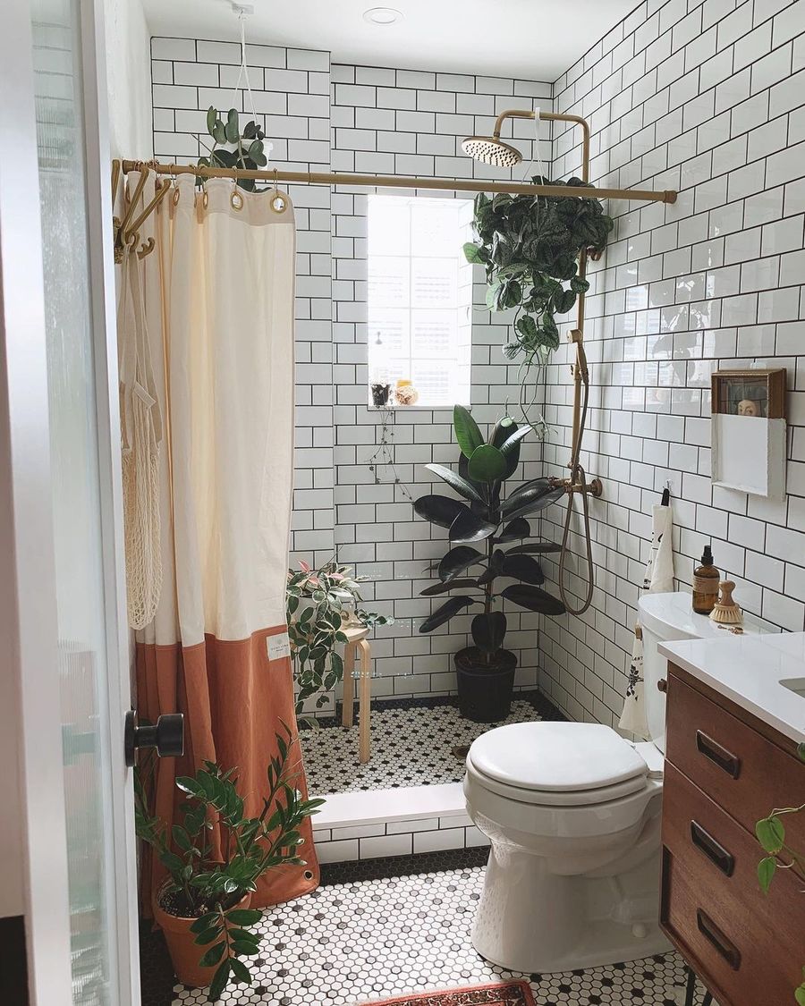 Plants in the Shower Bohemian Bathroom via @thishouse5000