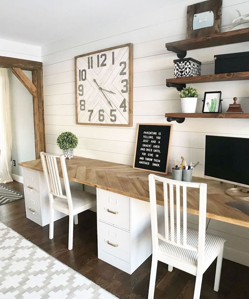 Rustic Wall Clock in Farmhouse Home Office Decor Ideas via @lovehomemadehome