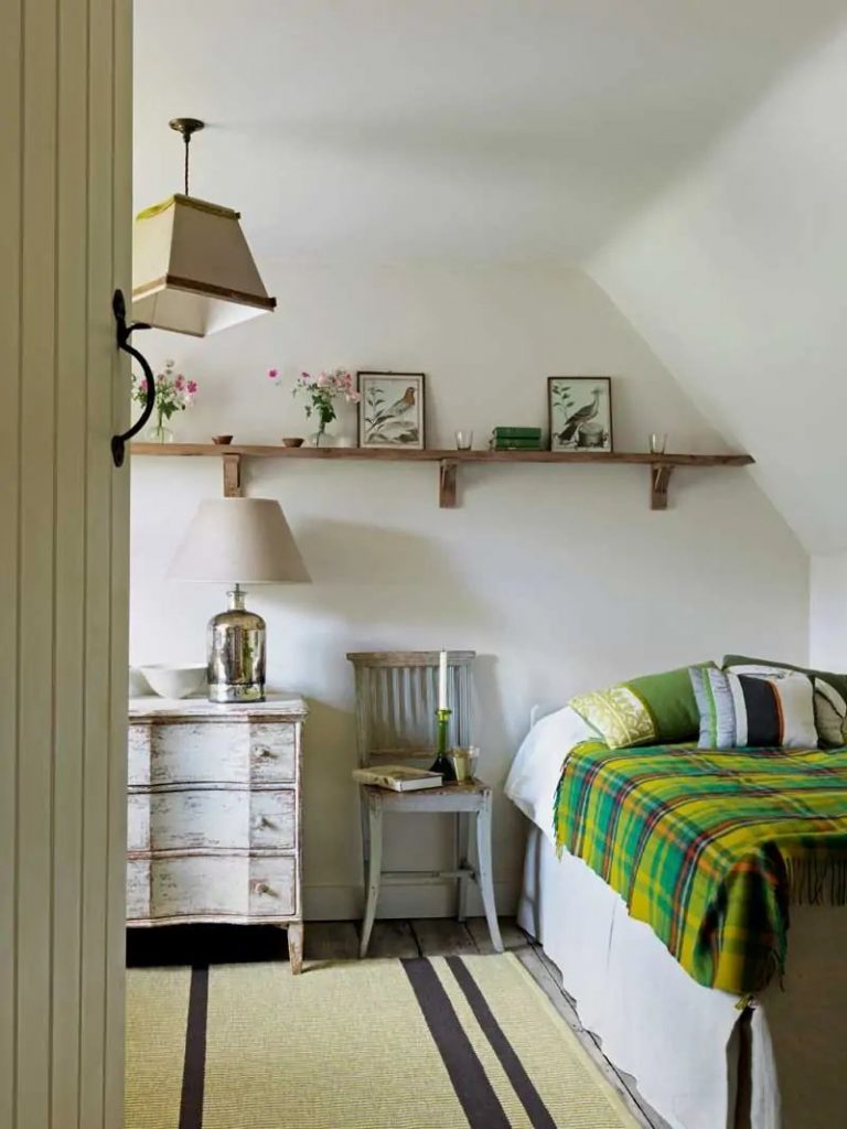 10 Most Inspiring English Country Bedrooms