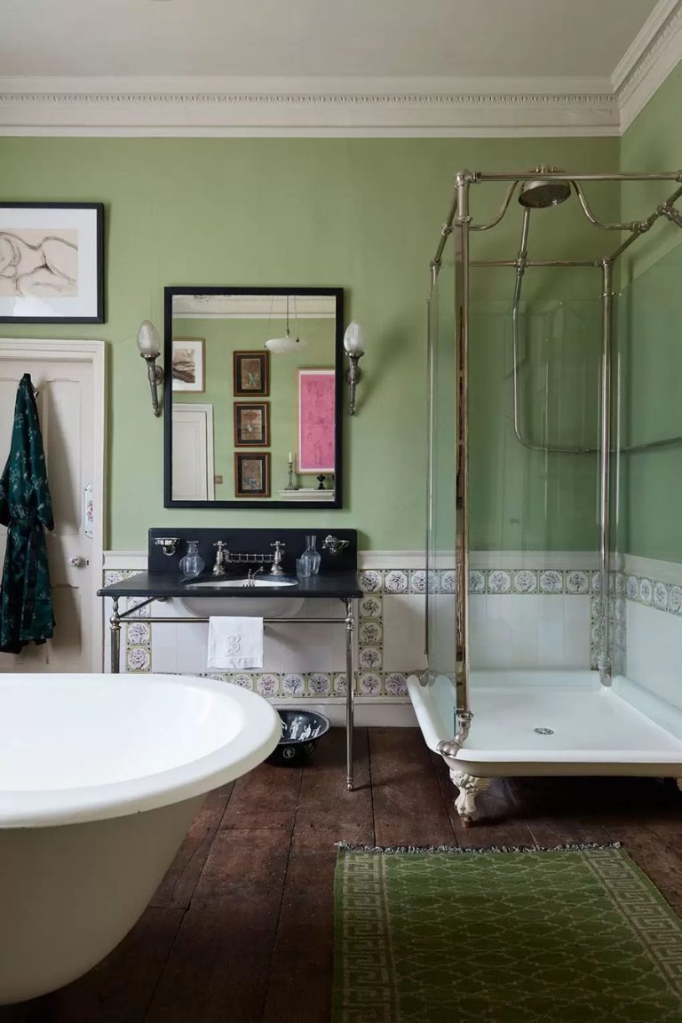 21 English Country Bathroom Designs to Inspire You