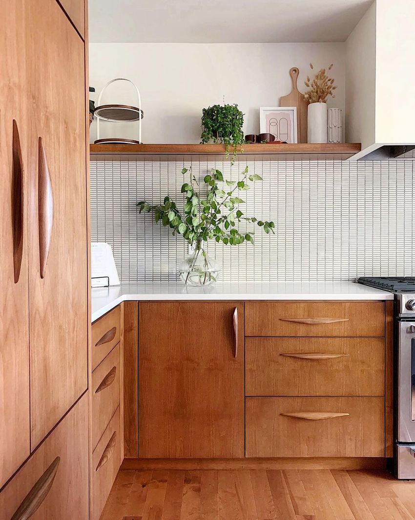 Smooth Walnut wood Cabinets in Mid-Century Modern Kitchen via @hellorefuge