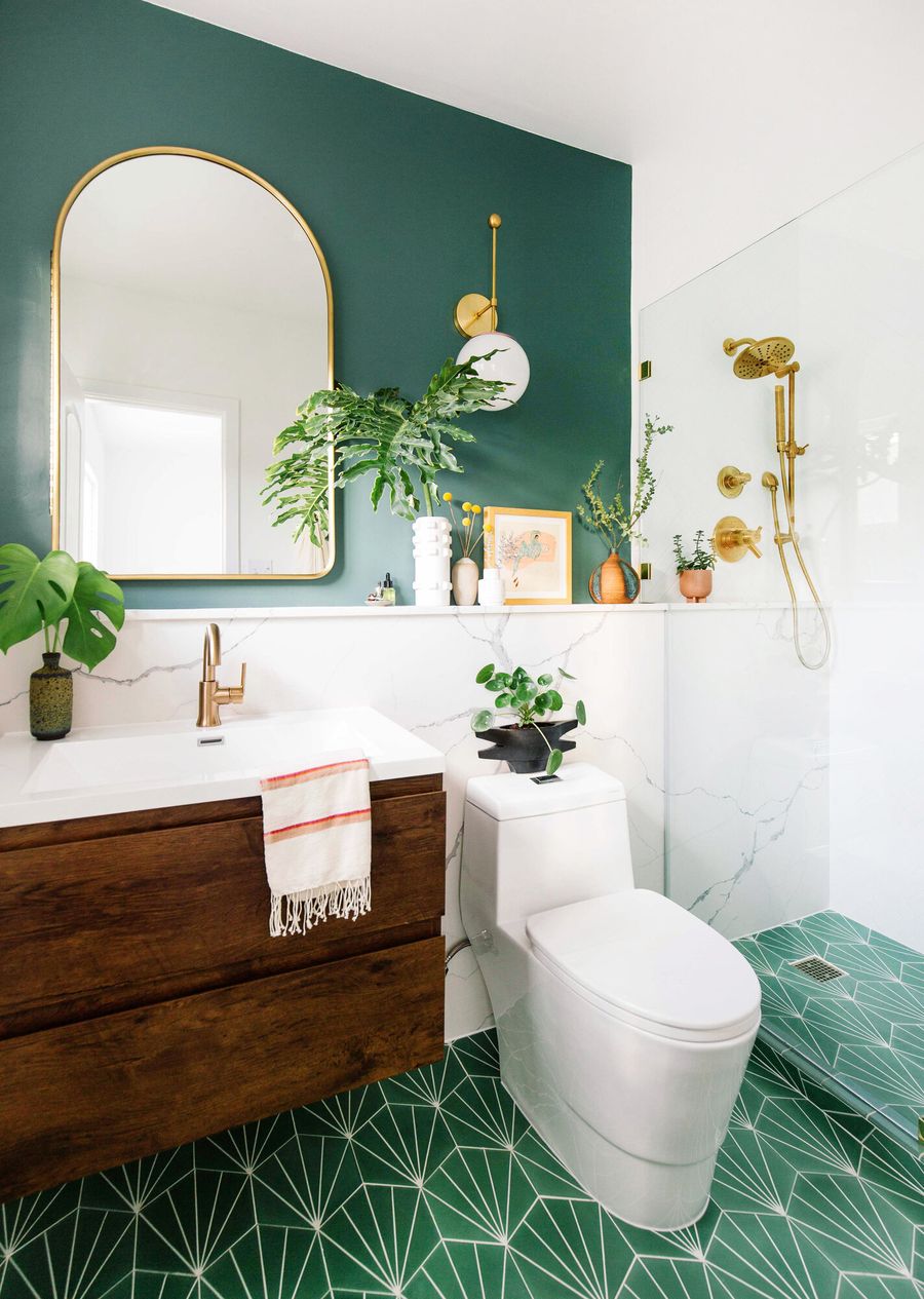 15 Boho-Style Bathroom Decor Ideas to Copy