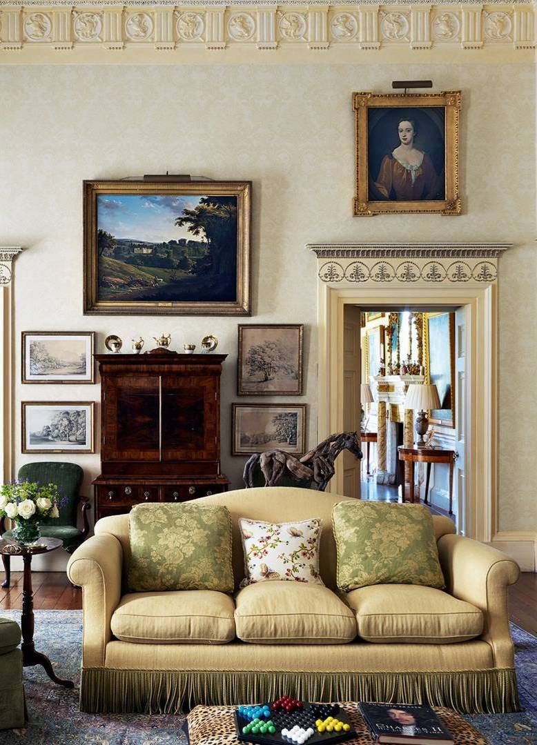 Best English country sofas for an English living room design via houseandgarden