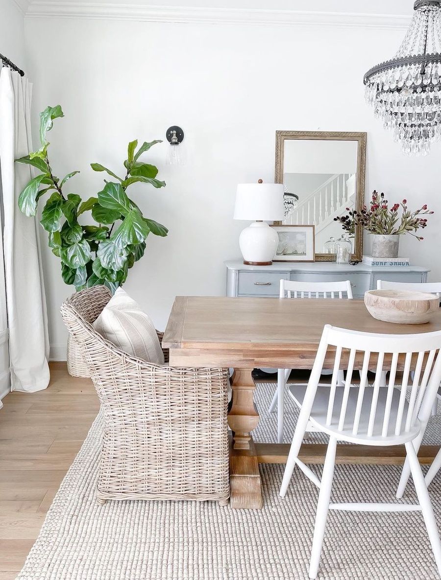 15 Best Coastal Dining Tables For Modern Beach Homes 15-best-coastal-dining-tables-for-modern-beach-homes