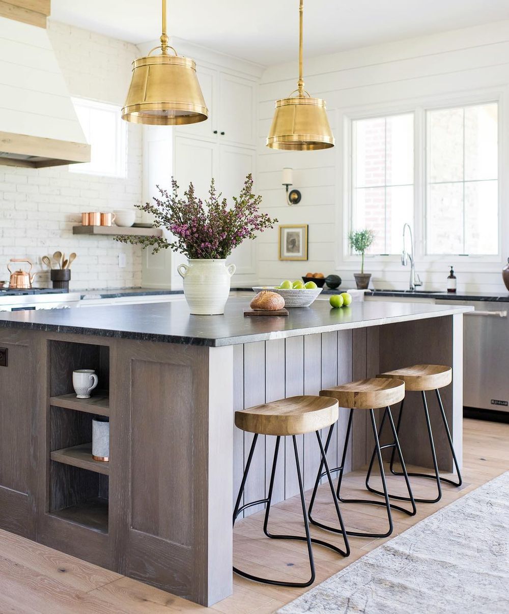 Farmhouse Bar Stools for kitchen @whittneyparkinson