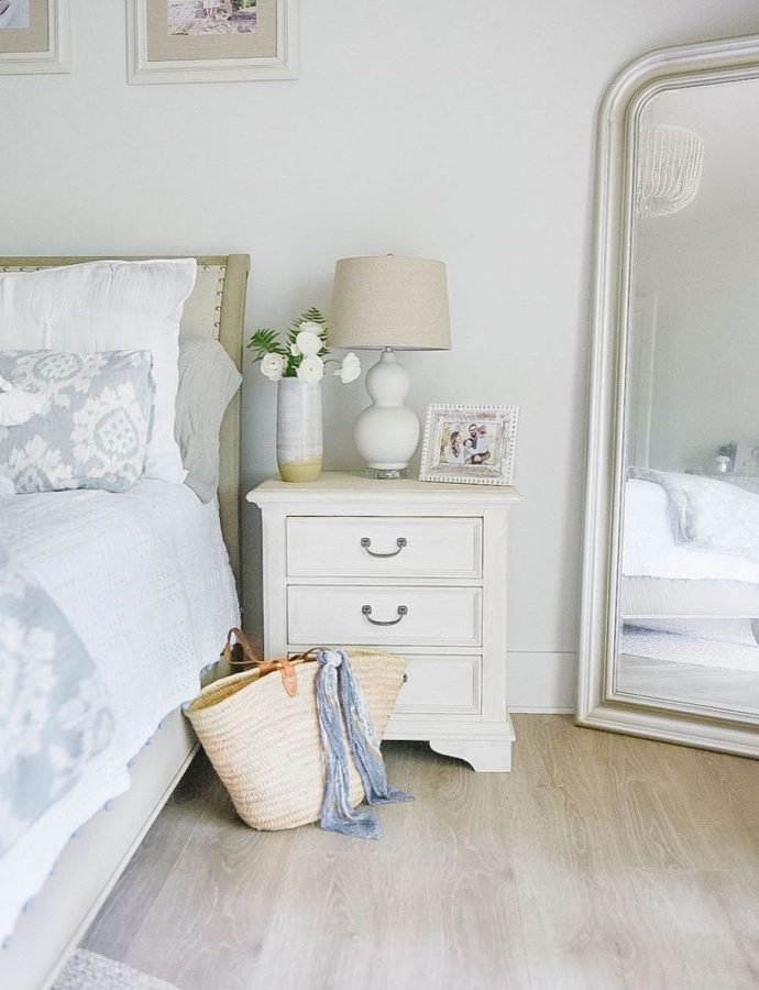 10 Best French Country Nightstands for Your Bedroom