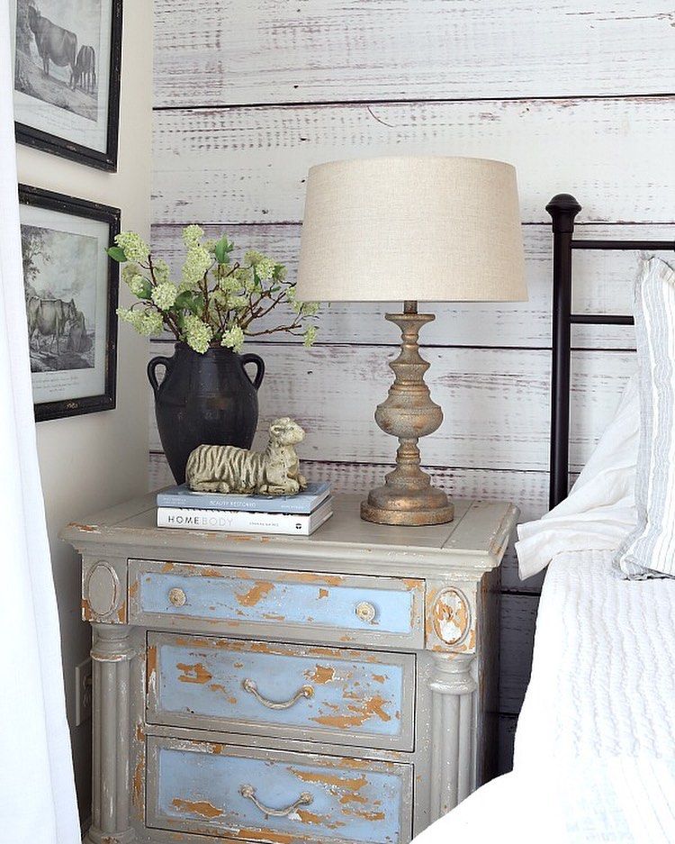 Rustic Vintage French Country Nightstand via @savvysouthernstyle