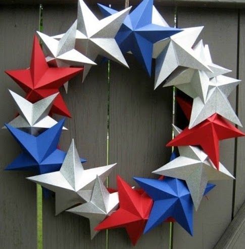 4th of July DIY Paper Star Wreath via confessionsofaplateaddict