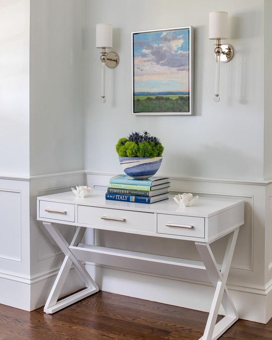 Coastal Vignette White Console Table Decor via @digsdesignco