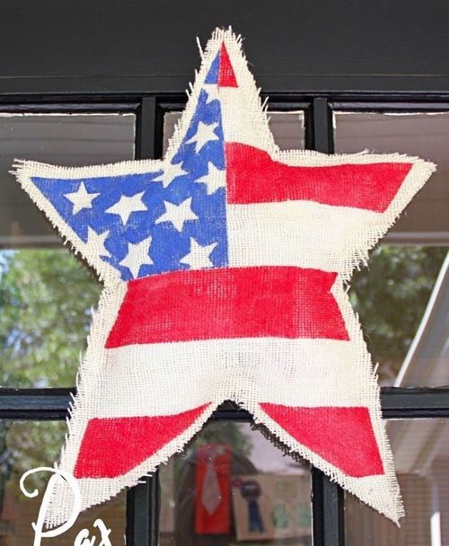 DIY painted burlap star 4th of july door decor via maisondepax