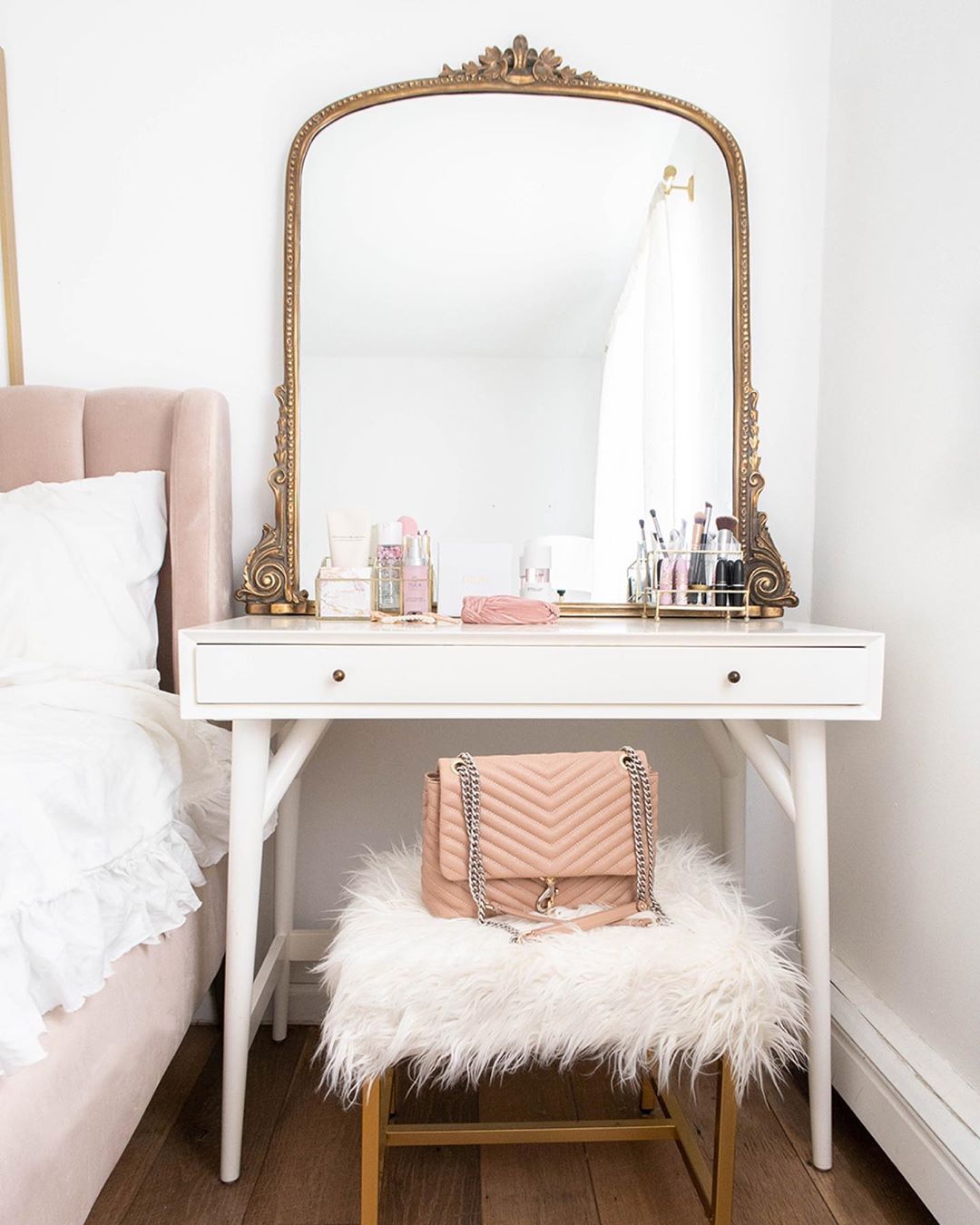 White Glam Makeup Vanity Space with Anthropologie Primrose Mirror via @teresalaucar