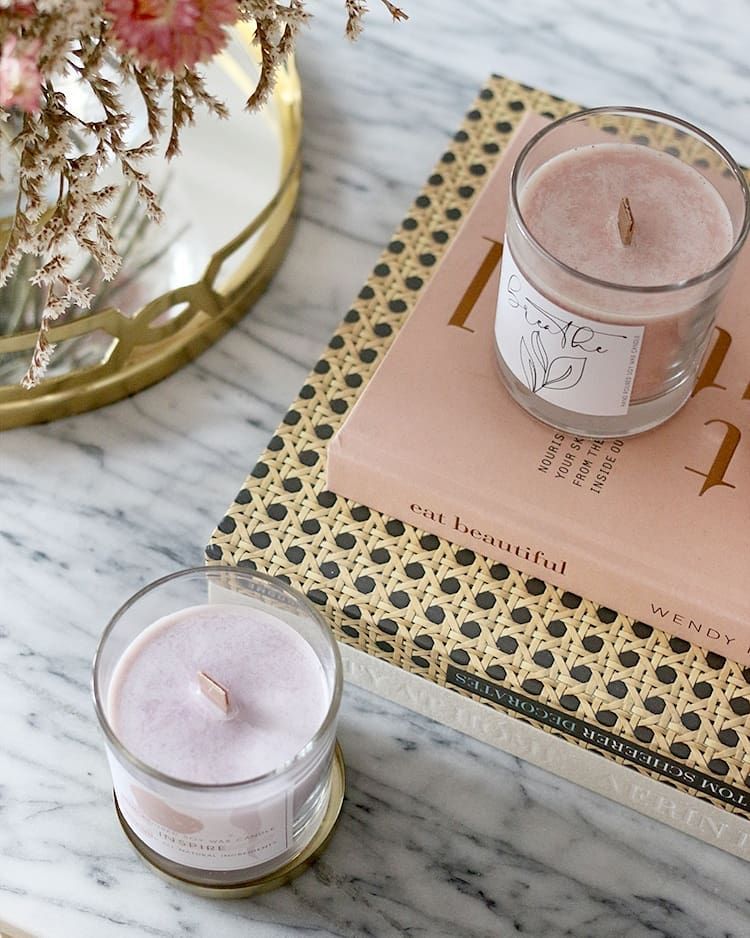 Glam Vignette Scented Candles on Coffee Table via @swoonworthyblog