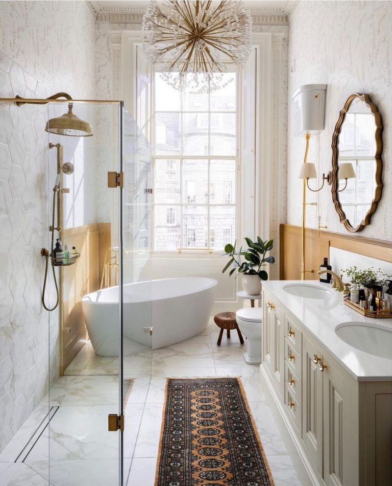 12 Basic Bathroom Essentials Every Home Needs [List]