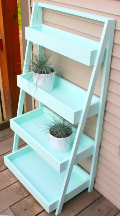 DIY Aqua Ladder Shelf for Summer
